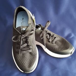 Women's Athletic Works Runners